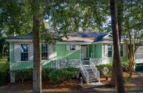 Melrose on the Beach House | Daufuskie Island Beach Cottage with Yard