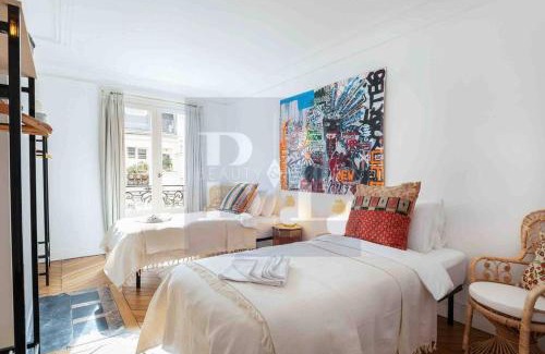 Quartier de la Monnaie Apartment | Dauphine Saint Germain 6th arr 2bedrooms