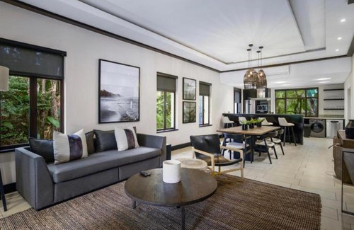 Umhlali Beach House | Dave’s Guesthouse