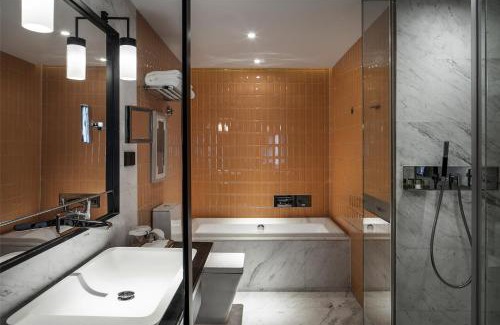 Yuzhong Hotel | David's Deer Hotel