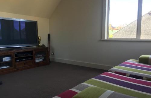 Lower Hutt House | Davidsons Luxury Homestay