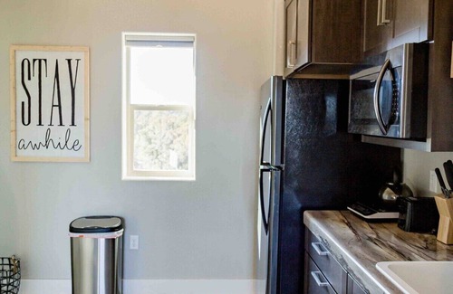 Orderville Apartment | Daybreak Mountain Home Studio @ East Zion