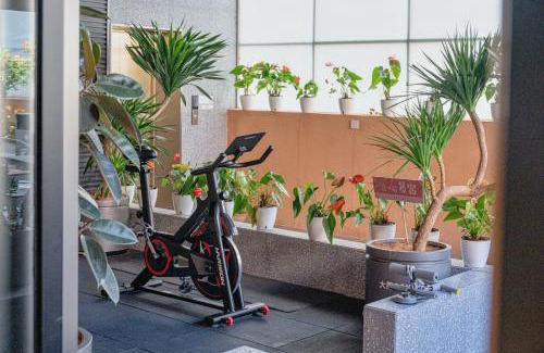 Changning Hotel | Dayin Serene Garden Hotel -Shanghai Hongqiao North Xinjing Metro Station -Large Social Area -Bar -Café -Gym -Free Laundry Luggage Storage -24H Front Desk-English Service