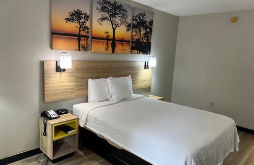 Blythewood Hotel | Days Inn by Wyndham Blythewood North Columbia