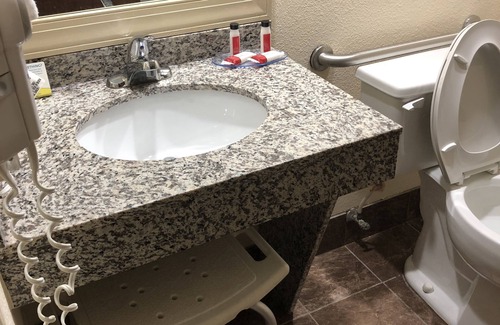 Cape Fear Hotel | Days Inn by Wyndham Fayetteville-South/I-95 Exit 49