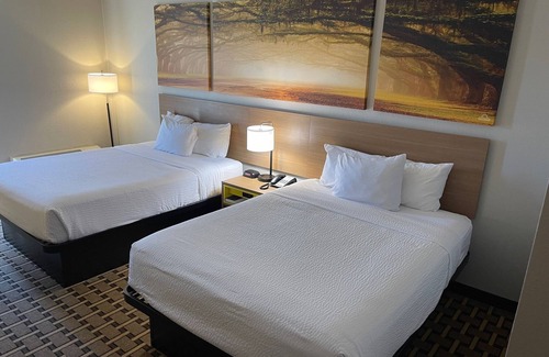 Cape Fear Hotel | Days Inn by Wyndham Fayetteville-South/I-95 Exit 49