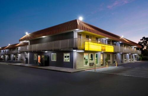 Raisin Hotel | Days Inn by Wyndham Fresno South