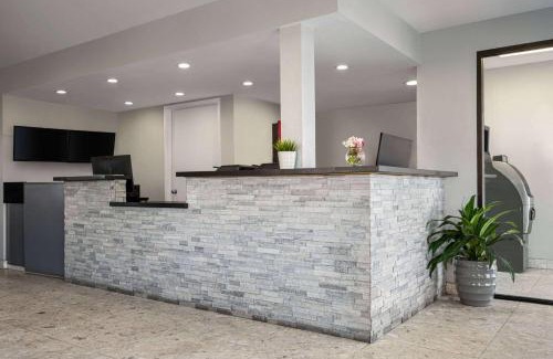 Raisin Hotel | Days Inn by Wyndham Fresno South