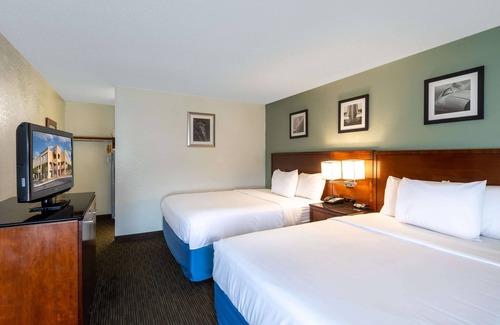 Greenville - Spartanburg Hotel | Days Inn by Wyndham Greenville