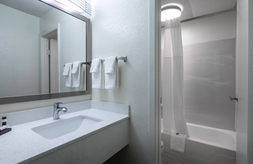Greenville - Spartanburg Hotel | Days Inn by Wyndham Greenville