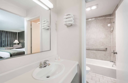 Hannibal Hotel | Days Inn by Wyndham Hannibal