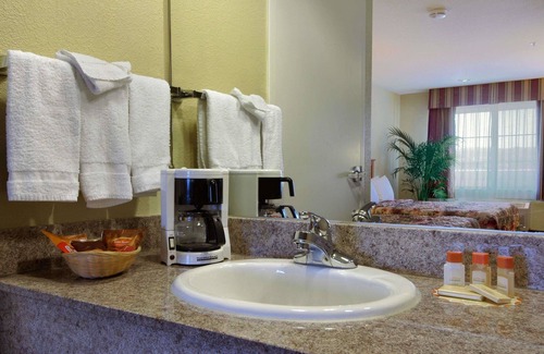 Hayward Hotel | Days Inn by Wyndham Hayward Airport