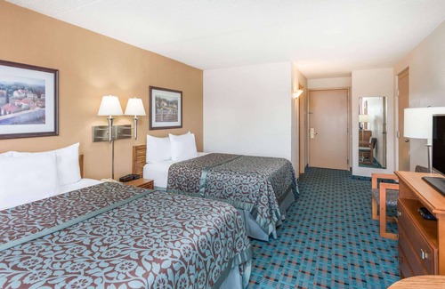 Kirksville Hotel | Days Inn by Wyndham Kirksville