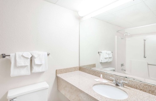 Kirksville Hotel | Days Inn by Wyndham Kirksville
