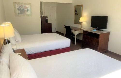 Lake Point Hotel | Days Inn by Wyndham Lake Point