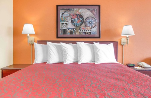 Okemah Hotel | Days Inn by Wyndham Okemah