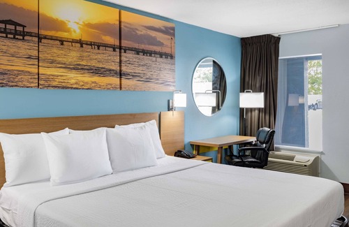 Northwest Pensacola Hotel | Days Inn by Wyndham Pensacola I-10