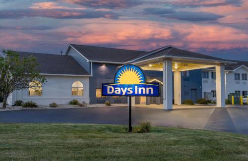 Sturtevant Hotel | Days Inn by Wyndham Racine/Sturtevant