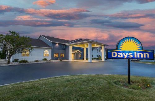 Sturtevant Hotel | Days Inn by Wyndham Racine/Sturtevant