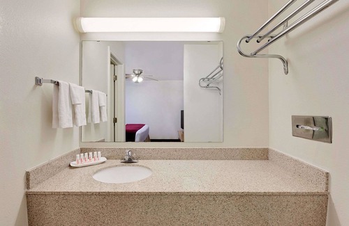 San Angelo Hotel | Days Inn by Wyndham San Angelo