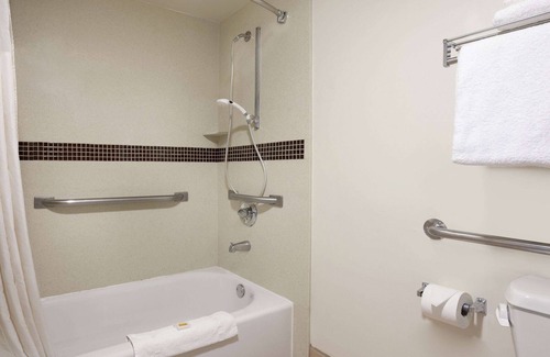 Rancho Cordova Hotel | Days Inn & Suites by Wyndham Rancho Cordova