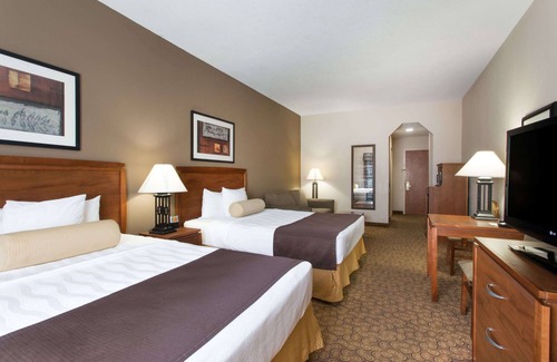 Fort Pierce Hotel | Days Inn & Suites by Wyndham Fort Pierce I-95