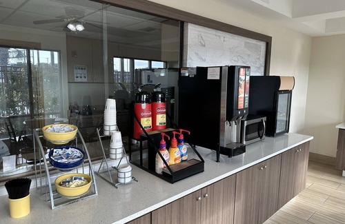 Opelousas Hotel | Days Inn & Suites by Wyndham Opelousas
