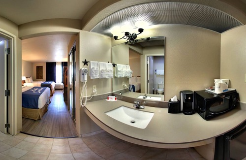 Llano Hotel | Days Inn & Suites by Wyndham Llano