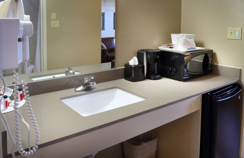 Llano Hotel | Days Inn & Suites by Wyndham Llano