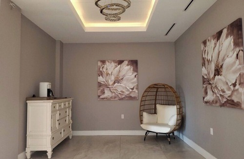 Daytona Beach Apartment | Daytona Beach Sunrise retreat