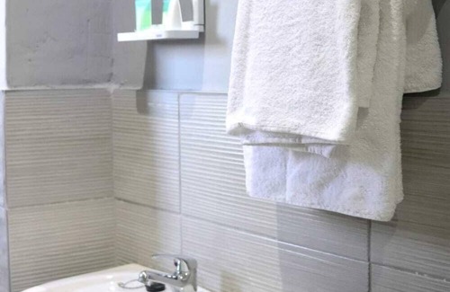 Polokwane Cabin | DE ELLAS BOUTIQUE LODGE