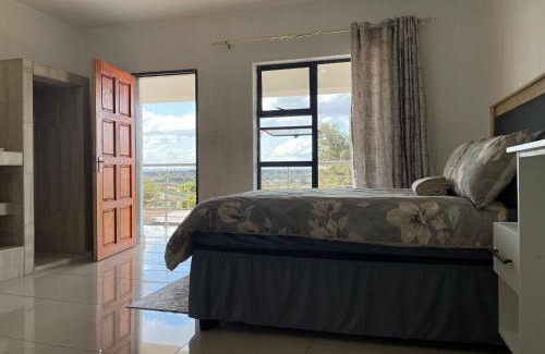 Tonga Bed & Breakfast | De Mose Family Lodge