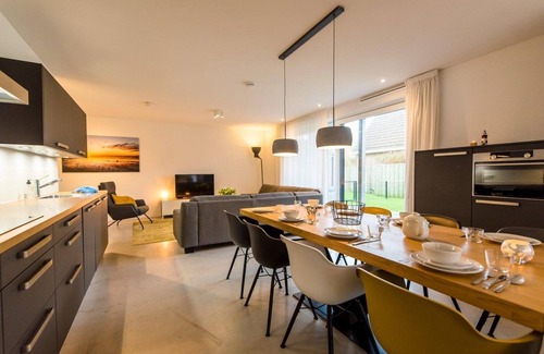 Municipality of Ameland House | De Plevieren is a building with four luxury apartments in Buren.