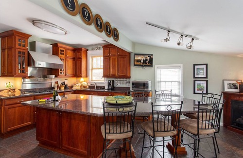 Historic Edgefield House | ‘Deacon's House’ in Nashville TV series! NEW!