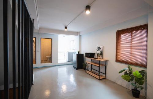 Bang Sue Apartment | Dec Room at Shine Haus BangSue
