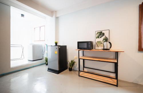 Bang Sue Apartment | Dec Room at Shine Haus BangSue