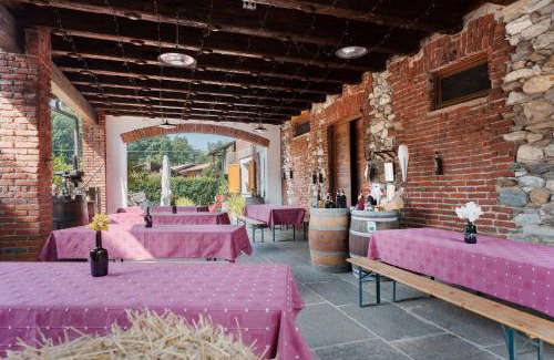 Borgomanero House | Decanter House