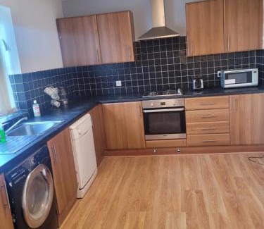 Dukinfield House | Decent Homes No 4- modern double room