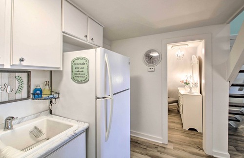 Lake Hamilton Cottage | Deck, Boat Slip + Views: Lake Hamilton Cabin!