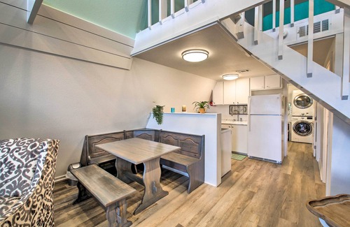 Lake Hamilton Cottage | Deck, Boat Slip + Views: Lake Hamilton Cabin!