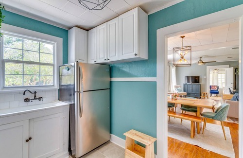 Southeast Pensacola Cottage | Deck & Grill: Downtown Pensacola Vacation Rental