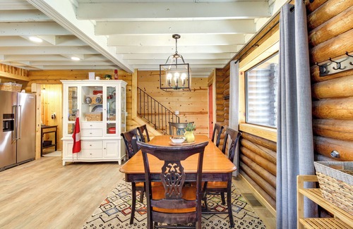 Clay Springs Cabin | Deck + Grill: Quiet Cabin Getaway in Pinedale