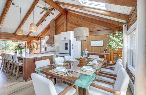 Belle Mead Cabin | Deck, Sauna & Fire Pits: Upscale Belle Mead Cabin