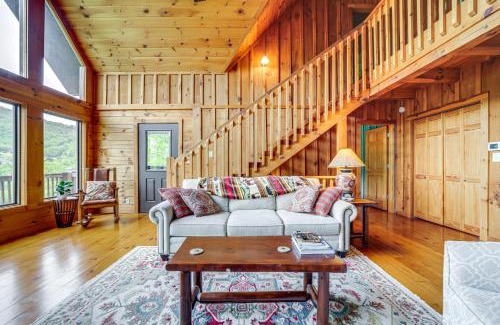 Waynesville House | Decks and Mountain Views Waynesville Getaway!