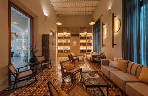 Centro Hotel | Decu Downtown