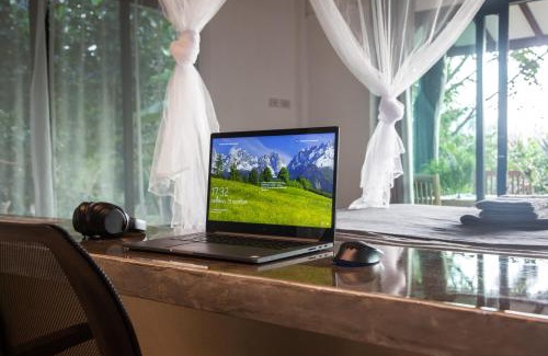 Hin Hong Ski Chalet | Deep Dream Chalet