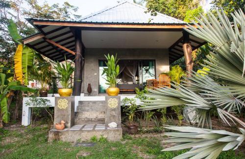 Hin Hong Ski Chalet | Deep Dream Chalet