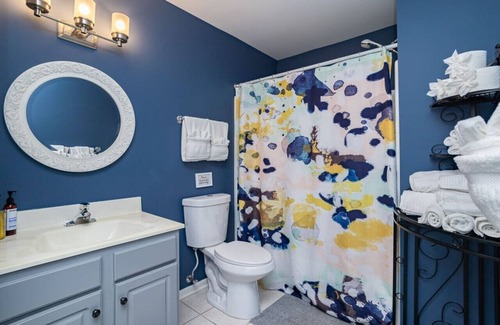 Oxford House | Deep Lake Escape: Waterfront , 20 mins to Dells