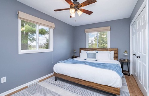 Oxford House | Deep Lake Escape: Waterfront , 20 mins to Dells