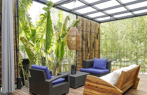 Yuchi Bed & Breakfast | Deer Chaser Hotel